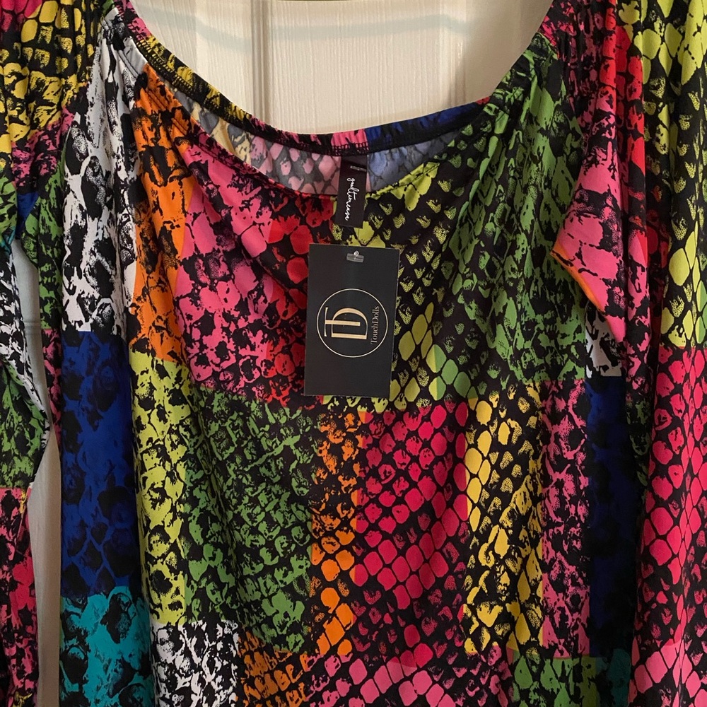 Really cute body con dress!